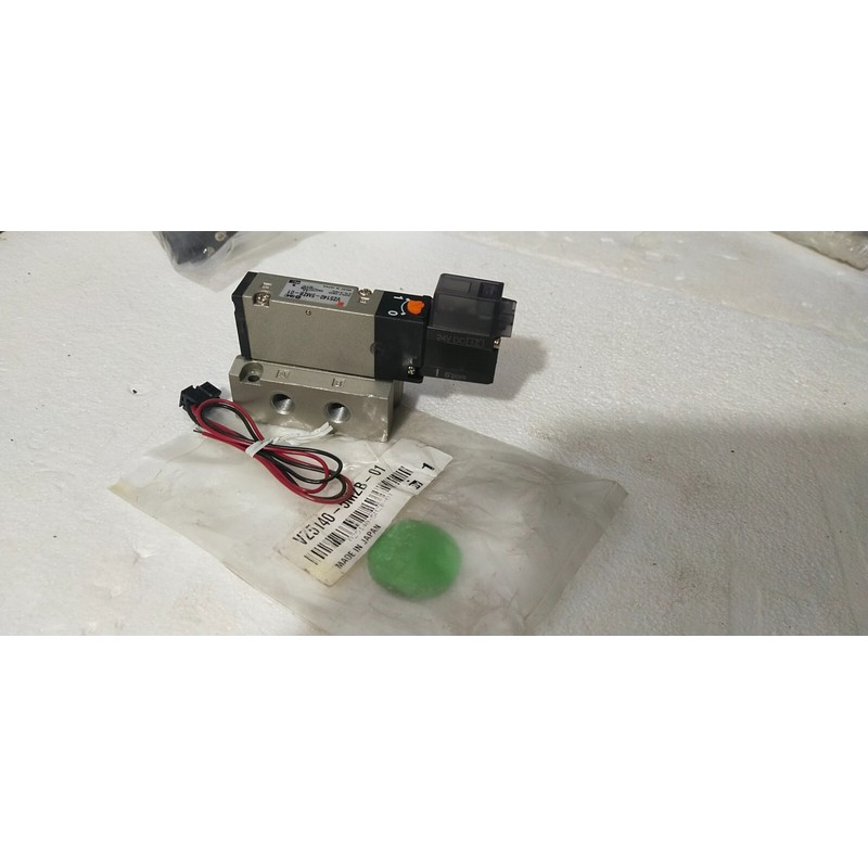 SMC VZ5140-5MZB-01 电磁阀带底座 24VDC 5 端口传感器发射器