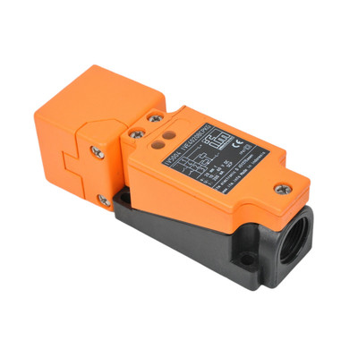 IFM Electronic EFECTOR inductive sensor switch IV5004, IVE40