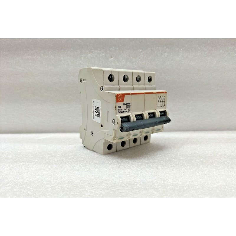 L&T BB40400C MCB 4-POLE 40A C-CURVE 10KA - 批量 4 件