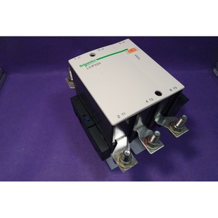 二手 250 VAC 150 600 F225 AMP 相和电容器 SCHNEIDER LC1