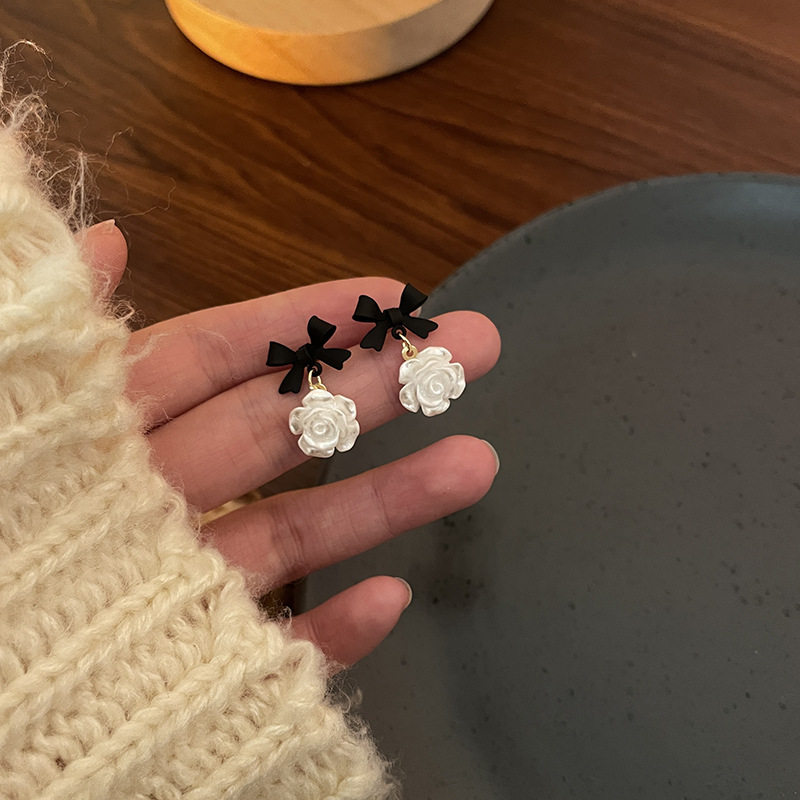 复古山茶花朵耳环小众设计感甜美感耳钉蝴蝶结小香风网红耳饰,饰品/流行首饰/时尚饰品新,耳环,淘宝优惠券,粉丝福利购,淘宝优惠卷