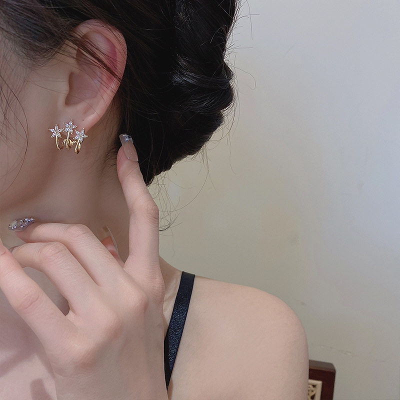 小众设计网红锆石花朵耳钉女2023年新款潮轻奢气质感耳环耳饰,饰品/流行首饰/时尚饰品新,耳环,淘宝优惠券,粉丝福利购,淘宝优惠卷