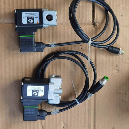 VCA31-5DO-CEM00256 电磁阀 工业自动化气动控制配件议价维修