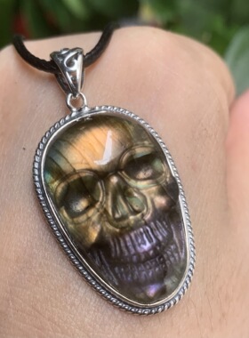 拉长石骷髅头吊坠镶嵌嘻哈风格