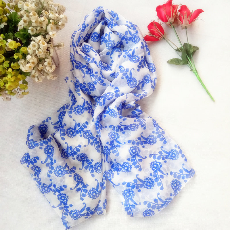 春夏女长款真丝围巾青花瓷蓝色碎花民族风桑蚕丝巾披肩方巾薄纱巾