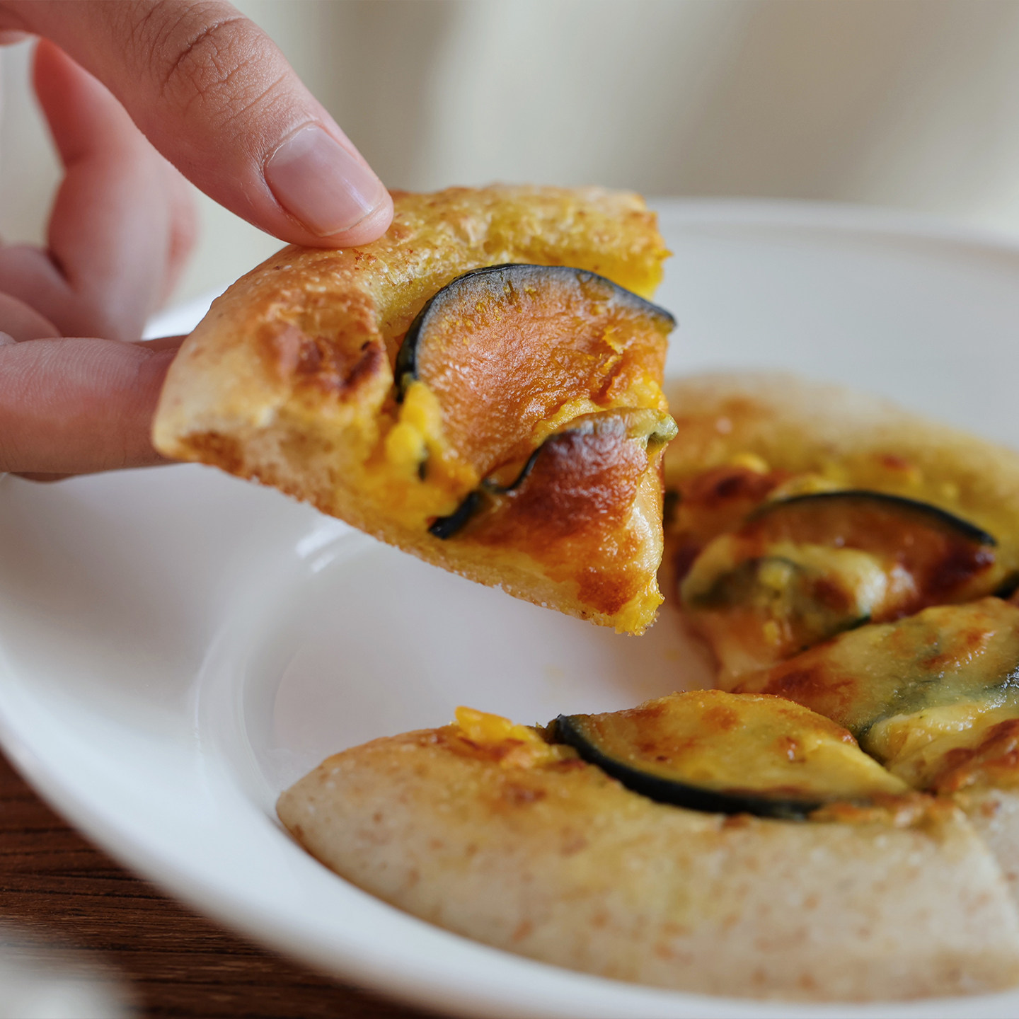 悟空家佛卡夏披萨半成品速冻面包速食早餐吐司小红帽三明治饼皮