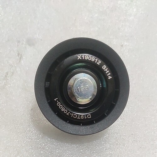 适用东风风行菱智D19发动机皮带调整轮惰轮过渡轮张紧轮柴油车