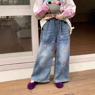 女童卡通刺绣牛仔裤2026春季新款女宝宝休闲宽松直筒裤百搭长裤潮