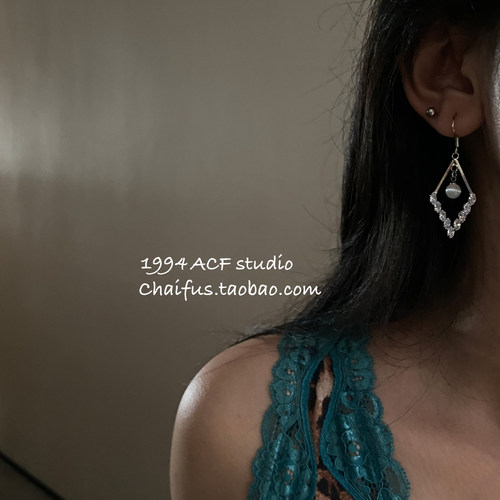 日韩轻奢甜美镶嵌猫眼石耳环