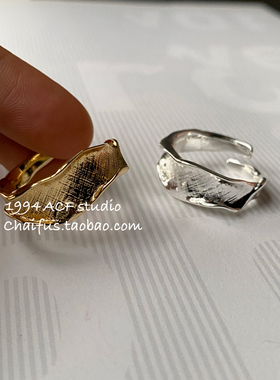 日韩极简风褶皱麻花开口手镯