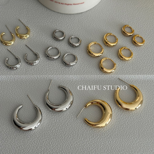 欧美复古简约百搭C形褶皱耳钉