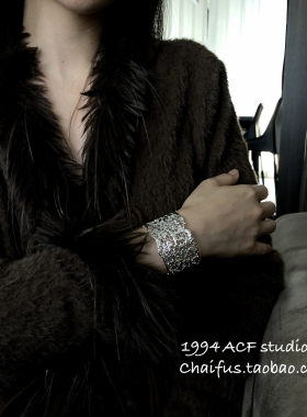 法式宫廷雕花镂空开口手镯