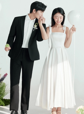 领证轻婚纱时尚缎面小白裙订婚礼服女外景旅拍草坪婚礼服白色吊带