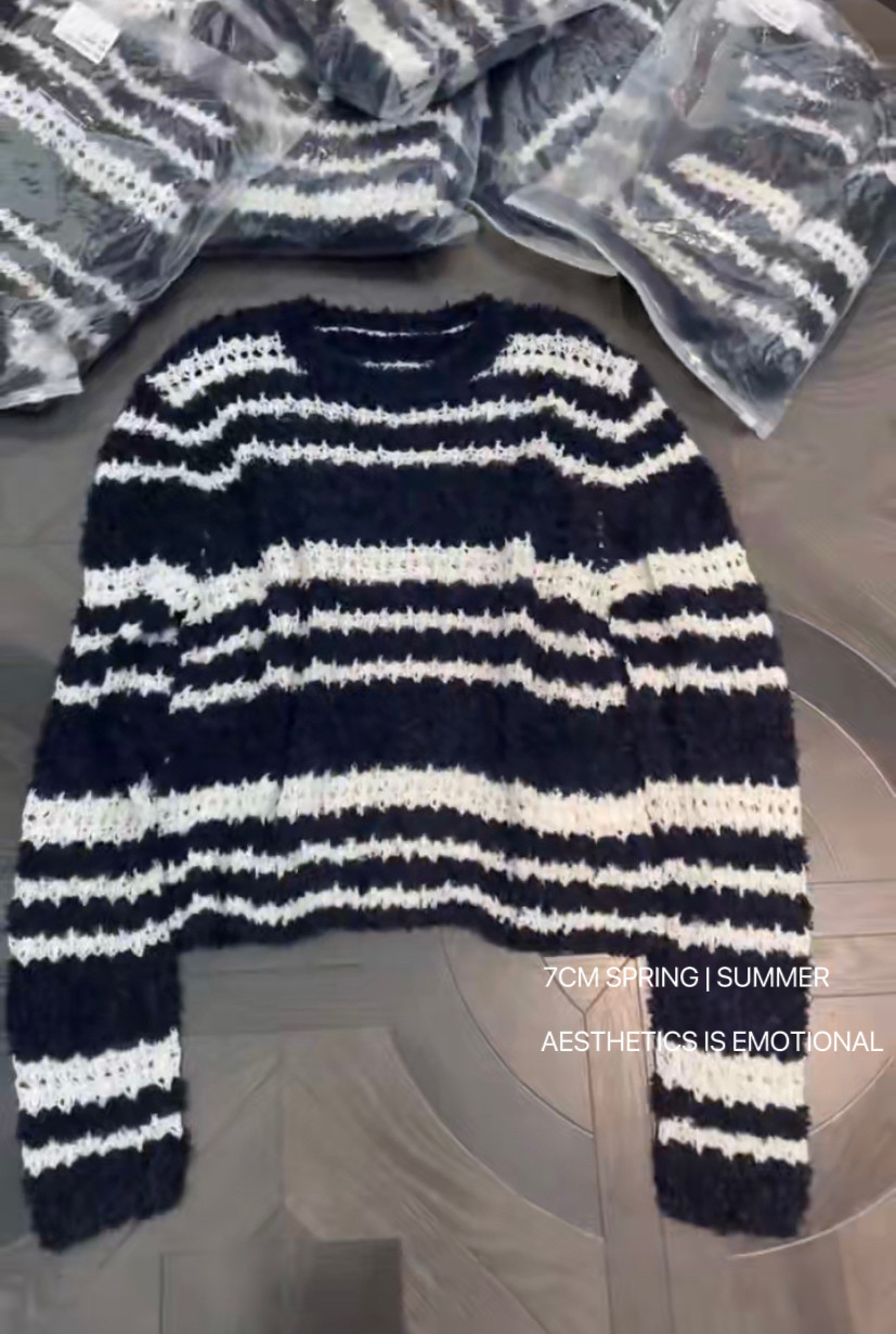 现货～韩国货2024早秋新洋气圆领撞色短款长袖套头针织衫镂空毛衣