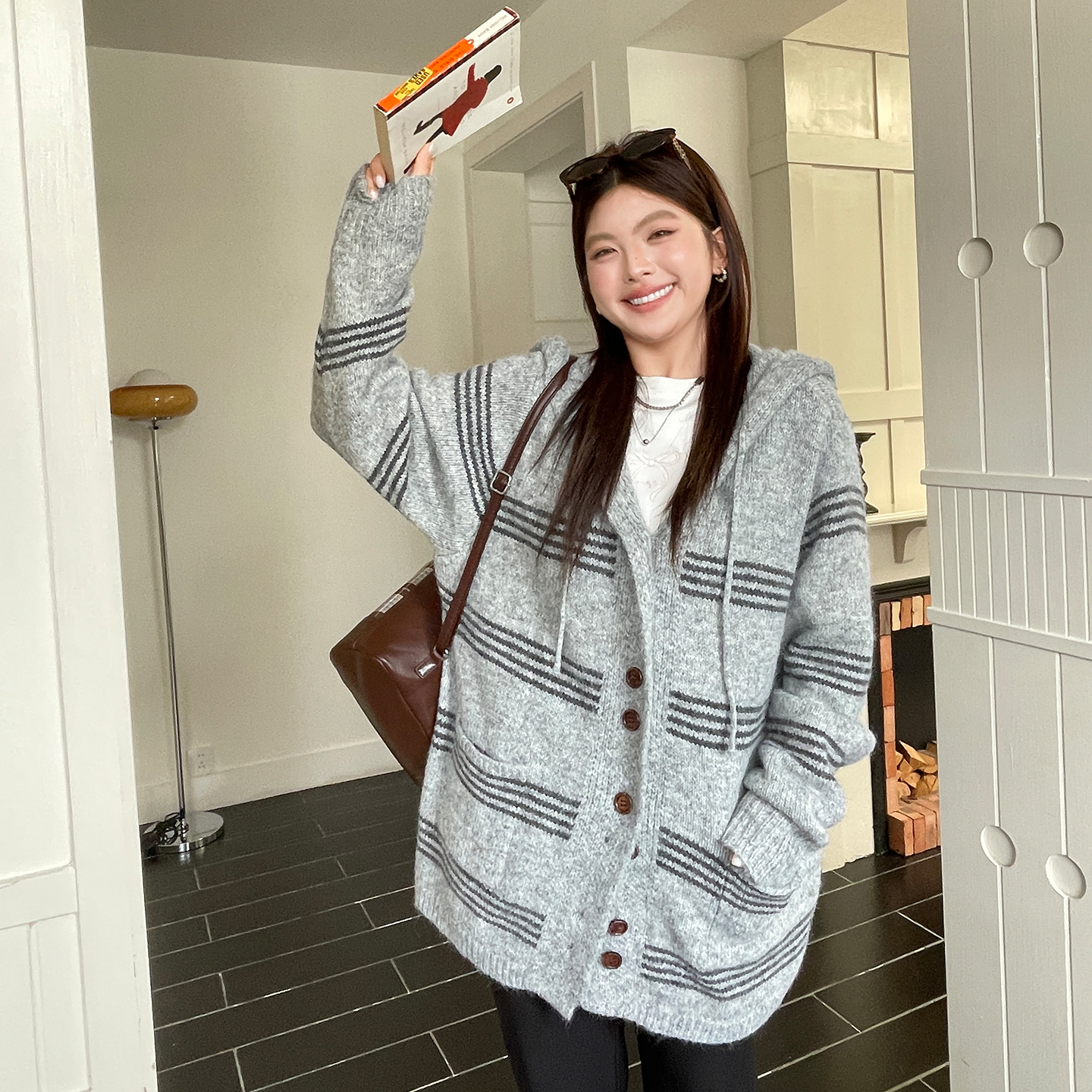 早秋新款独特超好看条纹毛衣大码女装胖mm慵懒高级感连帽开衫外套