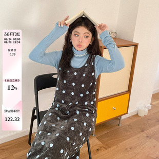 2026超火穿搭连衣裙一整套装大码胖mm打底衫波点丝绒背带裙两件套