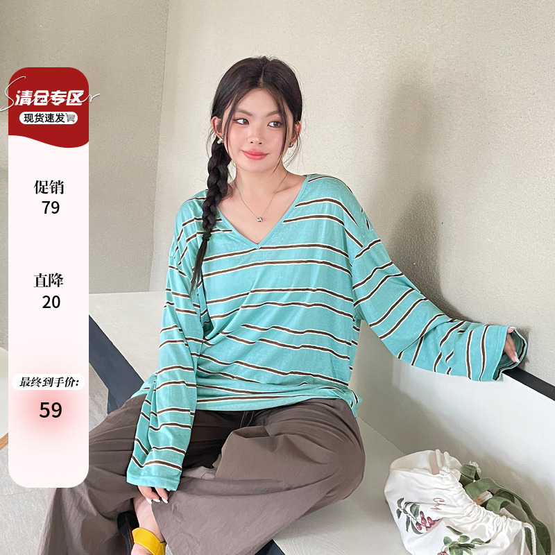 2025早秋大码女装宽松韩版慵懒风v领上衣胖mm显瘦条纹轻薄款长袖