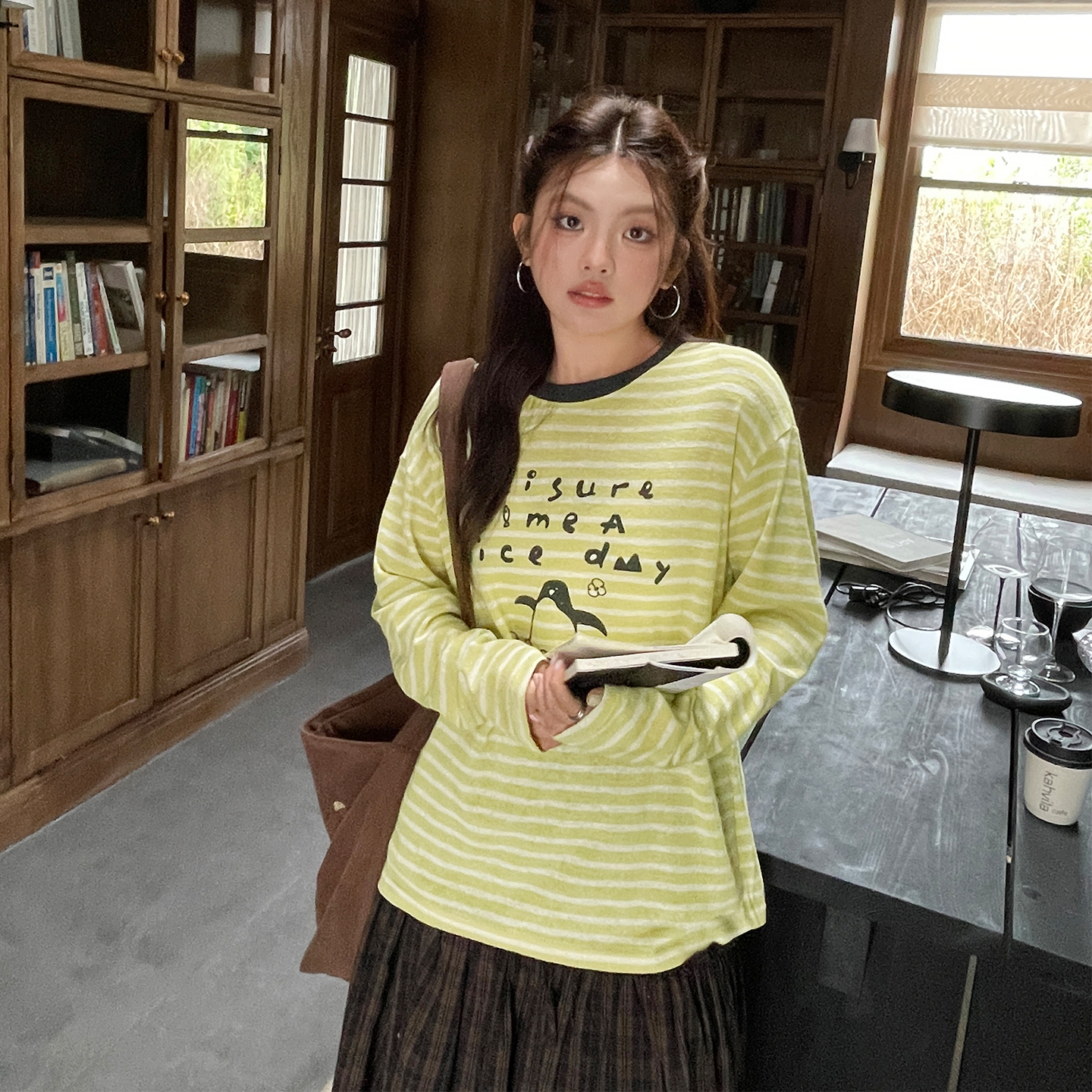 早秋薄款韩系穿搭圆领长袖t恤特大码女装胖mm时尚洋气条纹上衣