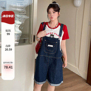 大码女装夏季新款宽松休闲慵懒风五分裤子胖mm显瘦牛仔背带裤短裤