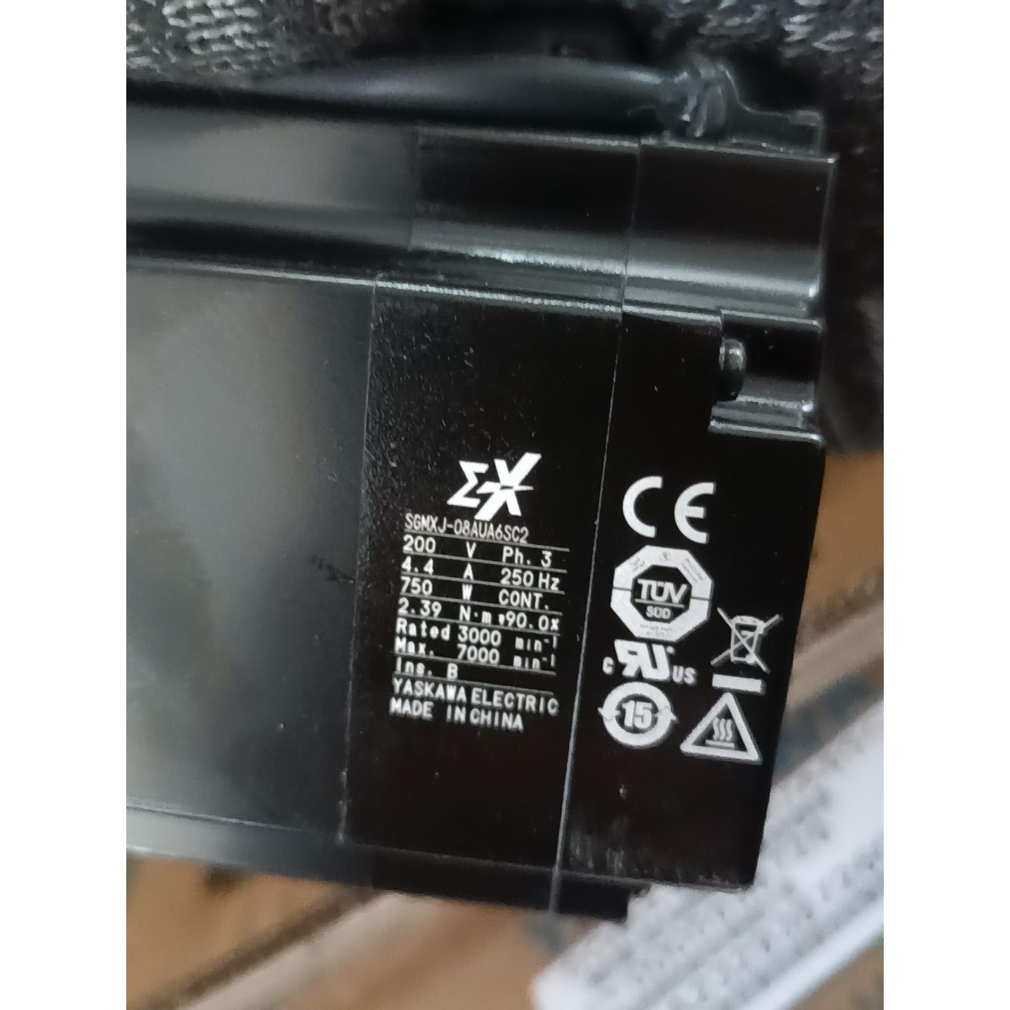 安川伺服X SGMXJ-08AUA6SC2 01 02 04AUA6S/CC2 SGMXJ-04AUA6CC2