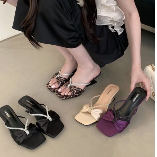 批发欧美外贸轻奢水钻绸面性感异型坡跟中高跟拖鞋大码 豹纹