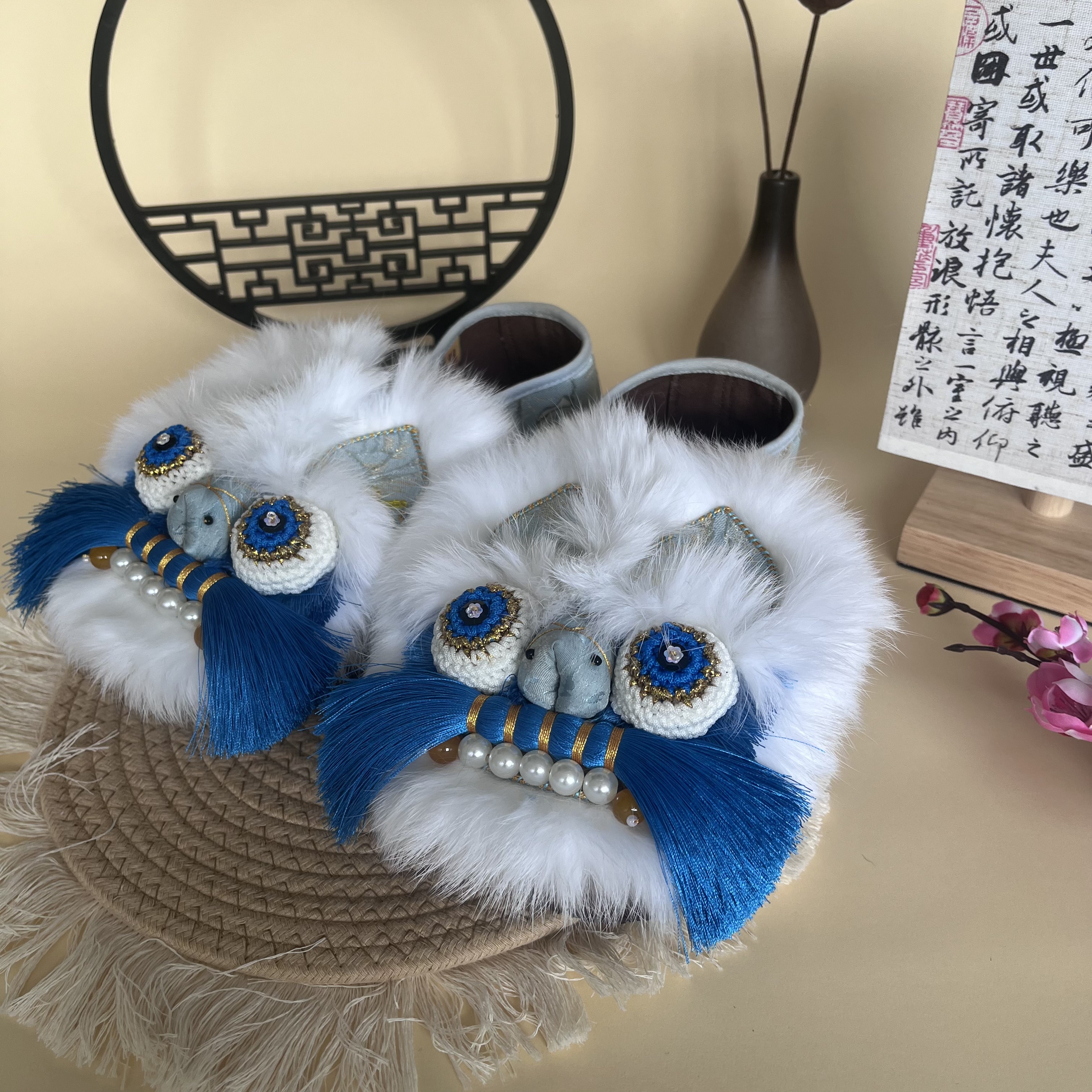蓝白虎头鞋女成人平底浅口复古手工刺绣千层底单鞋配汉服国风古装