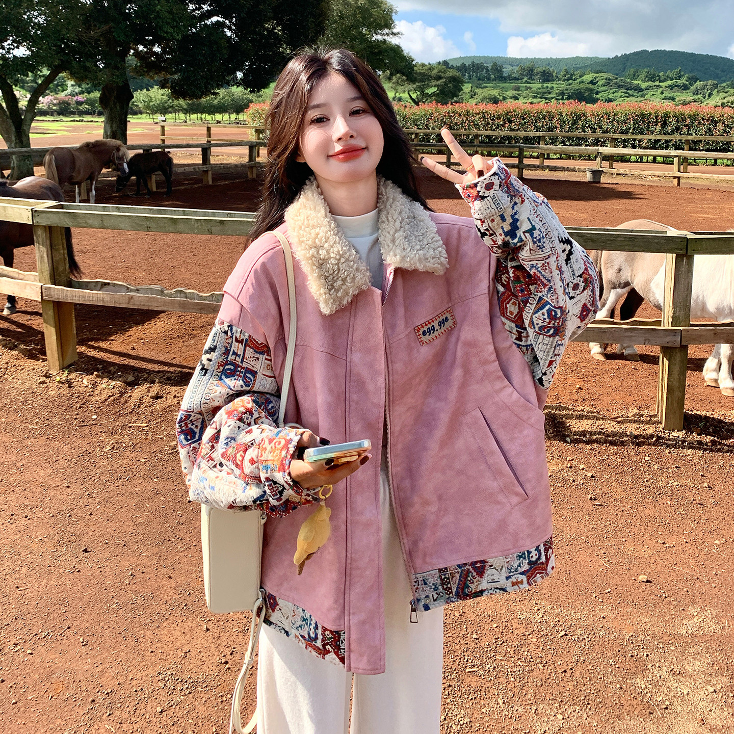 粉色拼皮印花派克服女2025年冬季新款小个子保暖加厚兔毛内胆棉服图片