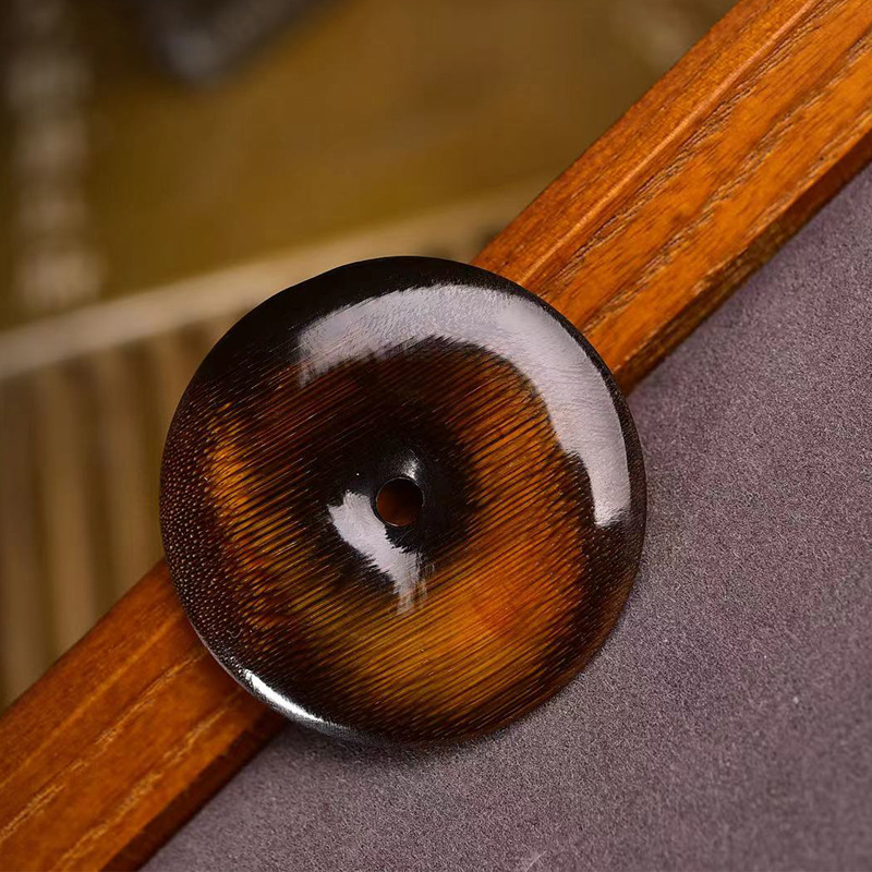 天然黑金驴蹄子平安扣吊坠纹路清