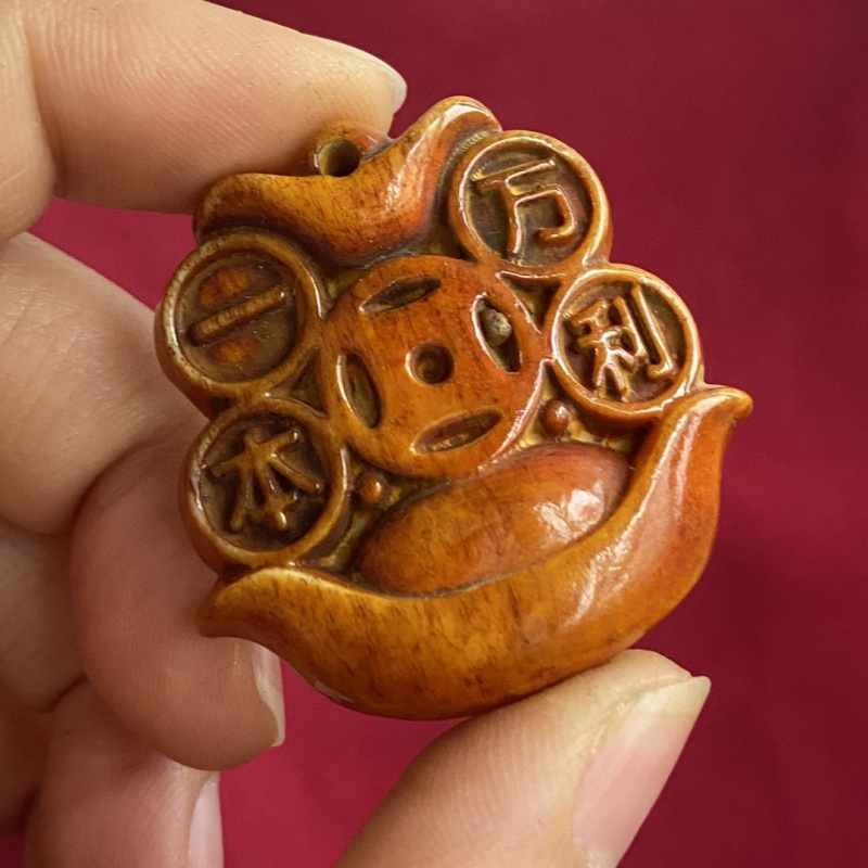 文玩牛骨雕刻元宝古钱币蝙蝠铜钱吊牌吊坠饰品配件