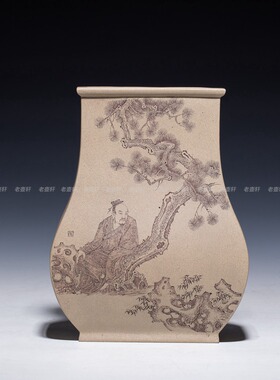 老壶轩 宜兴紫砂雕塑毛国强徒弟刘华刻〖扁方对瓶〗花瓶 刻人物图