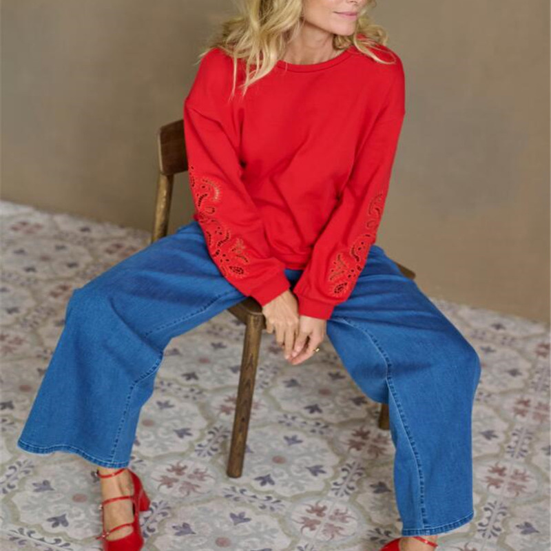 刺绣镂空宽松女圆领套头绒衫卫衣