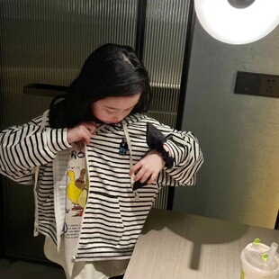 美妞女童条纹卫衣外套中大童拉链衫2023春季新款童装很实用