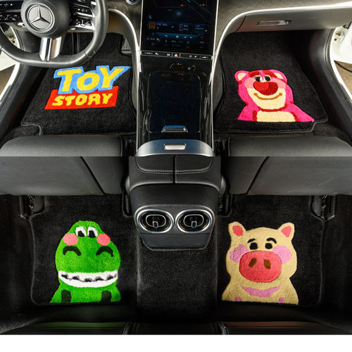 地毯式定制潮牌可爱总动员草莓熊