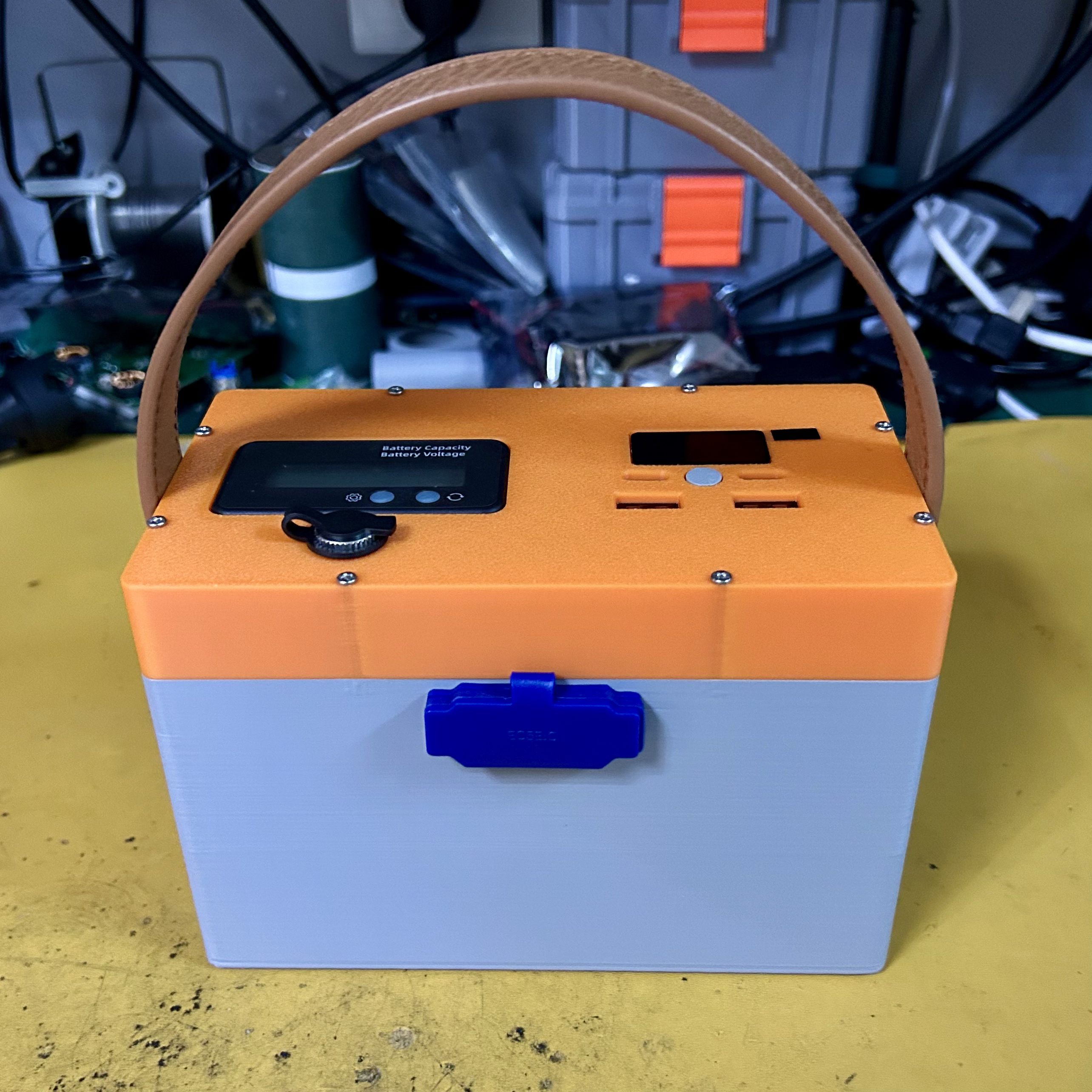 DIY汽车启动电源 搭电宝大容量移动电源支持100瓦快充充电宝