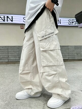 米色工装款中性薄款直筒裤