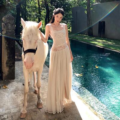 巴厘岛度假风白色蕾丝拼接吊带连衣裙女夏季性感露背气质仙女长裙