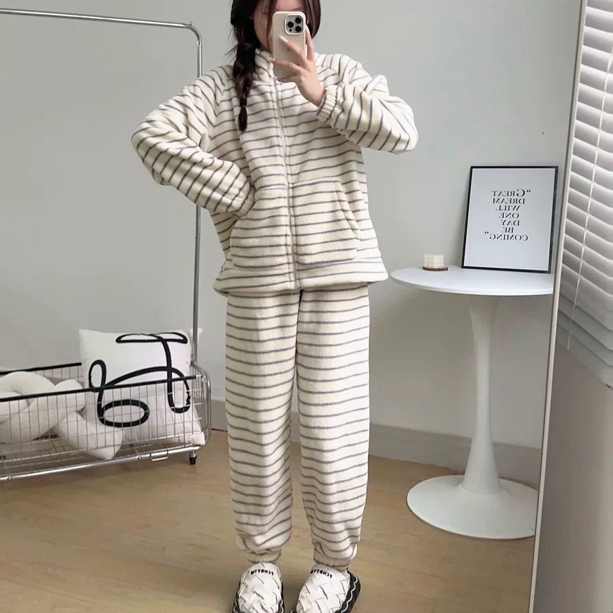 珊瑚绒家居服套装情侣