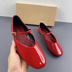 西班牙2024春季新款红色漆皮欧美玛丽珍女鞋圆头方头浅口平底单鞋