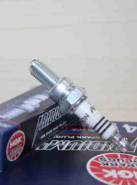 NGK铱金火花塞CR8EIX 适应NC250NK250 SR25 川崎W650狒狒劲战飞致