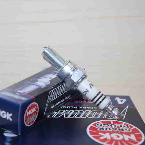 NGK铱金火花塞适配阿普利亚MXV/RXV450 RSV4/TUONO1100 SR50/IE/R