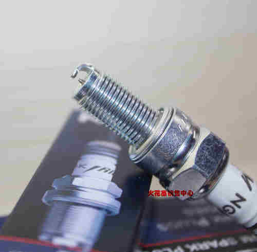 NGK铱金火花塞适用阿普利亚RS4 RSV4SR50R/V850Tuono125 RX/SR125