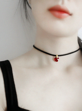 CHOKER爱心黑色颈带锁骨链饰品