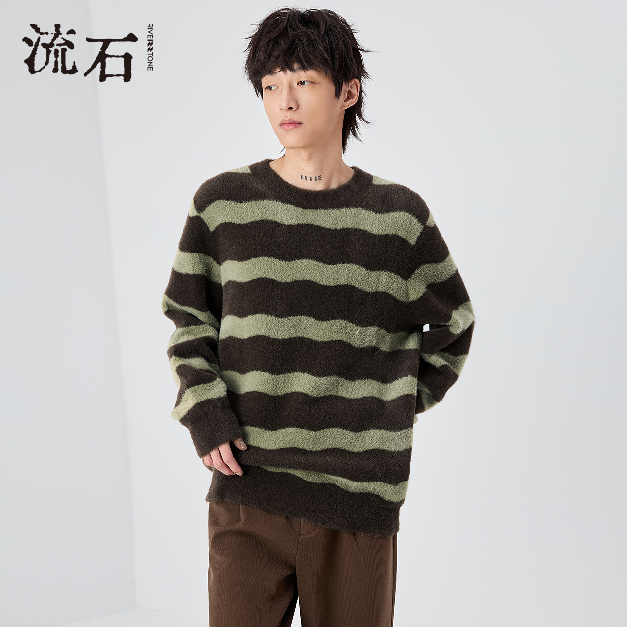 RS流石男装个性撞色波纹针织衫