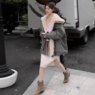 军绿色棉服冲锋衣外套派克服羊羔绒棉服女 赵露思同款 许你耀眼