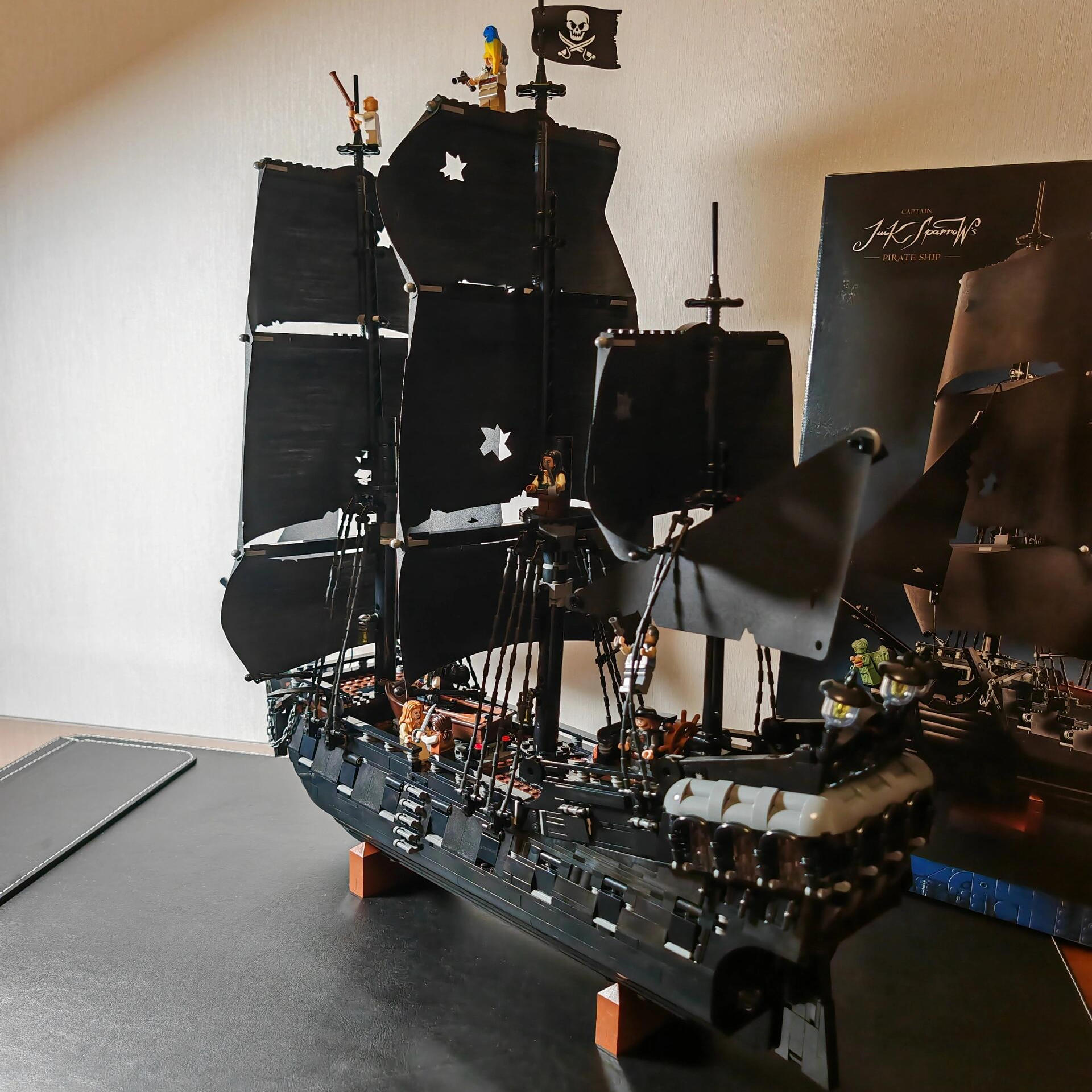 新品加勒比海盗系列杰克船长10365大型黑珍珠号拼装积木玩具礼物