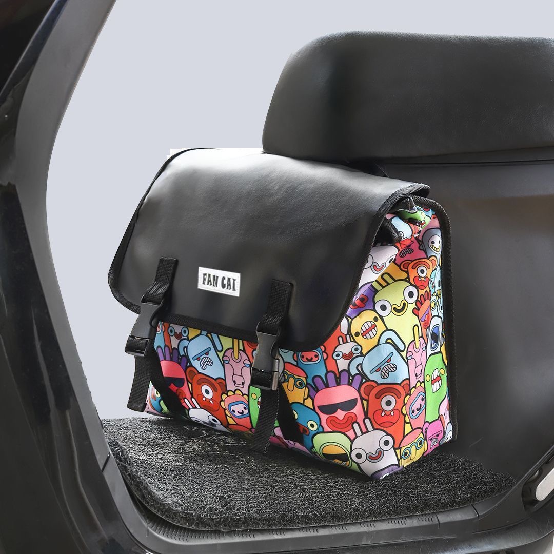 电动车前置挂包通用踏板车坐垫挂包大容量头盔充电器收纳神器