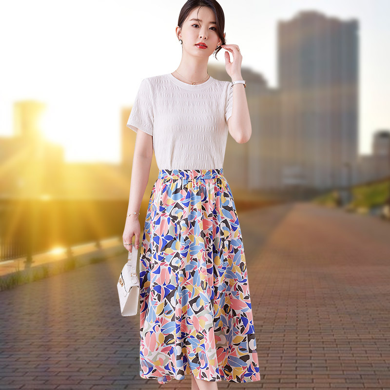 碎花雪纺半身裙女2025夏季新款妈妈装显瘦中长款大摆裙口袋松紧腰