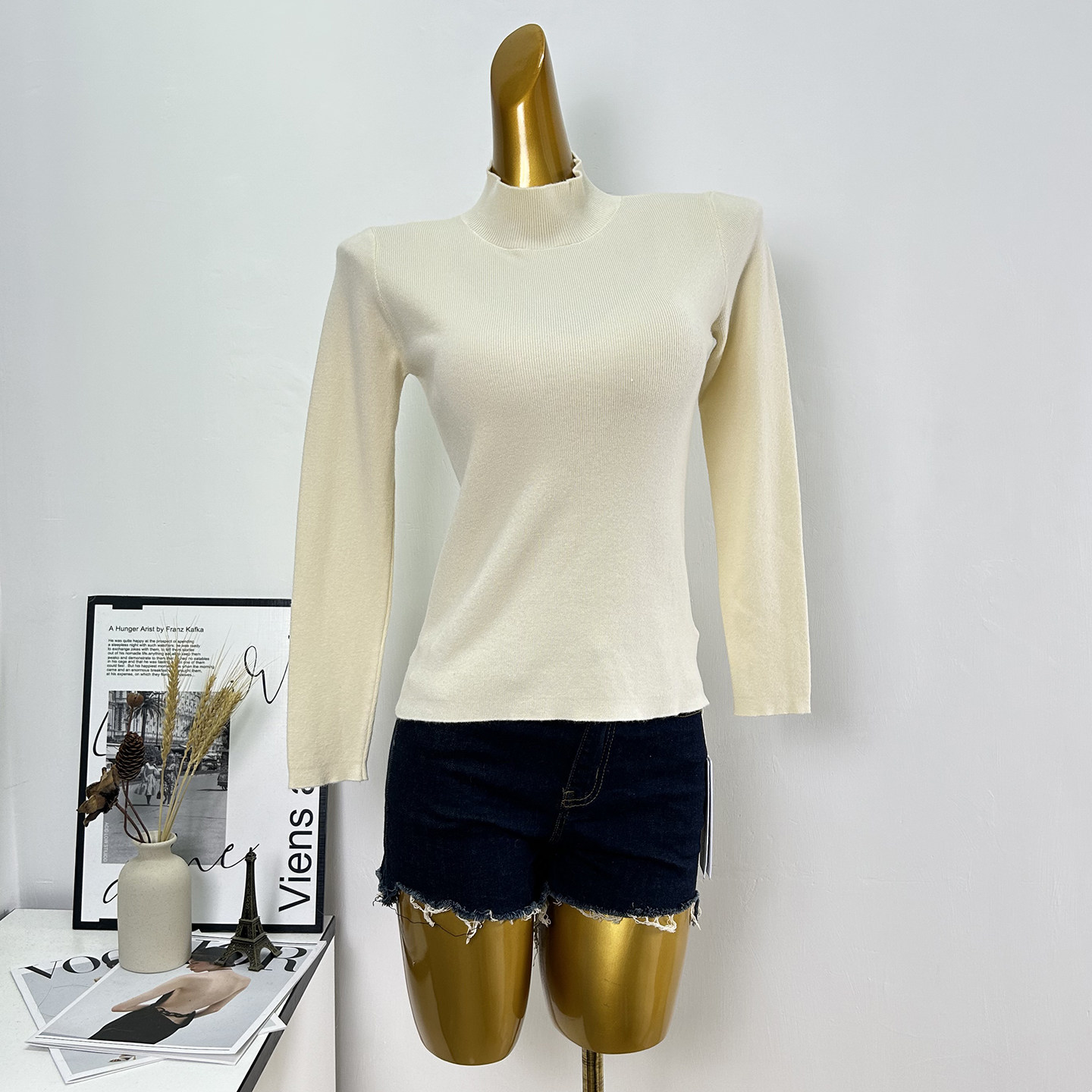 韩系半高领软糯针织衫女秋季新款长袖修身显瘦气质纯色打底衫上衣