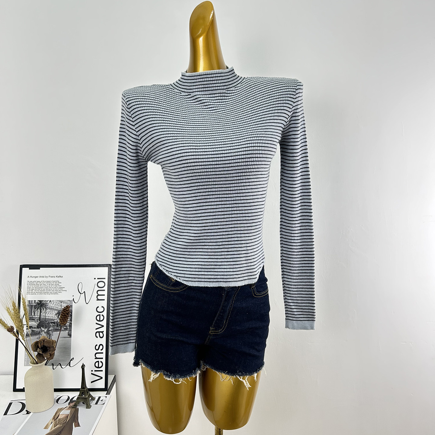 2025新款软糯六羊毛打底衫女装休闲韩版半高领修身细条纹短款上衣