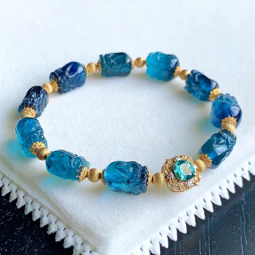 魅晶天然原矿戒面料晶体通透宝石蓝碧玺18k金设计款貔貅手链